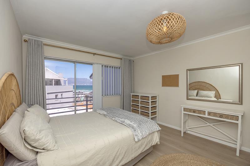 3 Bedroom Property for Sale in Bloubergrant Western Cape